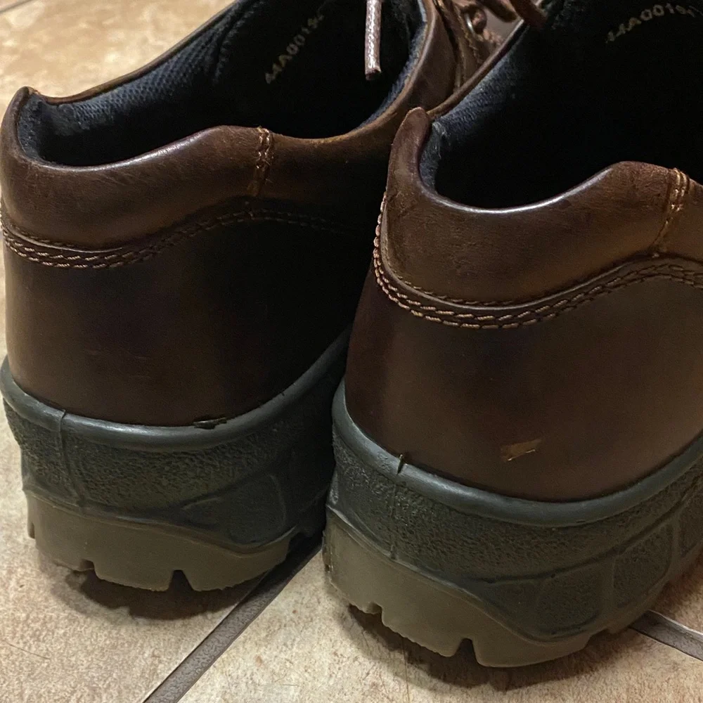 Ecco Men's Rich Brown Leather Hiking /Track Shoes 44 Goretex Breathable